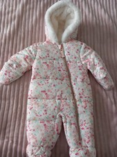 Baby Girls Winter Snowsuit/Pramsuit In Size 0-3 Months BNWOTS 