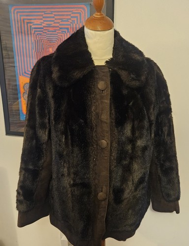 Vintage astraka wwf faux - vintage,