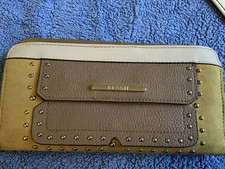 Stunning Brown Purse Zipped