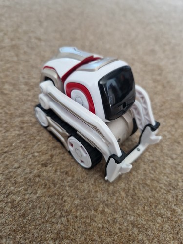 Anki cozmo robot - robot,