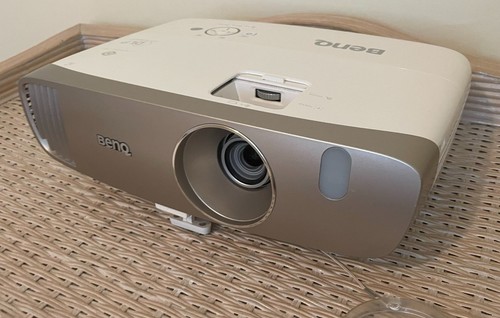 Benq w2000 1080p - -,