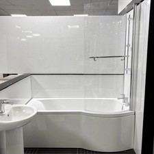 Giralda P Shaped Shower Bath with Lakes Arch Bath Screen Right Hand