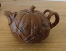 NETSUKE / TEAPOT / PUMPKIN SHAPE / ? BOXWOOD