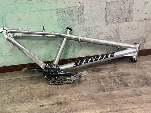 Giant stp dirt jump frame - giant,