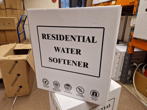 Non electric block salt - block, water