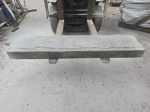 Reclaimed stone head - reclaimed,
