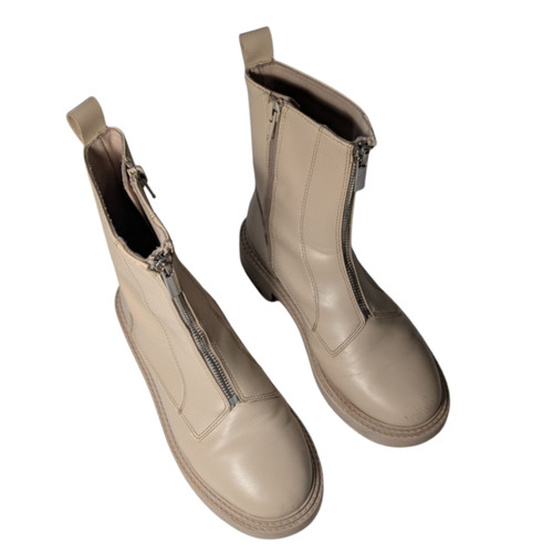 Zara girls beige - front, zip