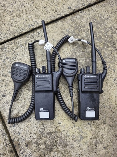 Motorola dp4400e two - 2x,