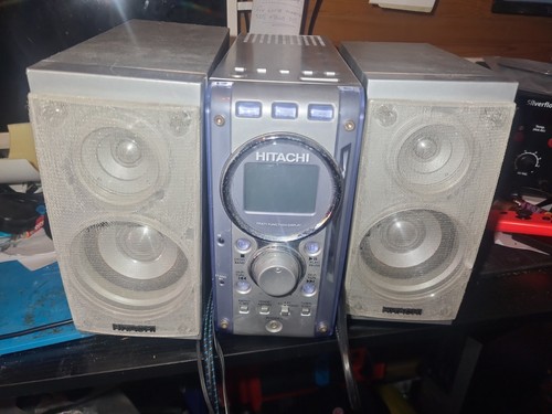 Hitachi m67 player with - cd,
