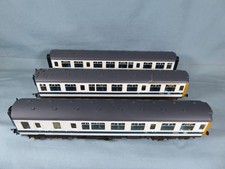 00 Gauge -  Hornby 3 Car R698