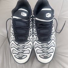 Nike tuned air black and white size 7.5
