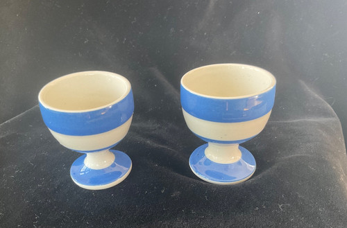 Cornishware pedestal egg - 2,