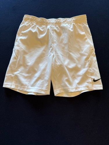 White kids medium nike tennis - medium,