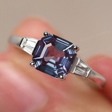 Art Deco Three Stone Lab