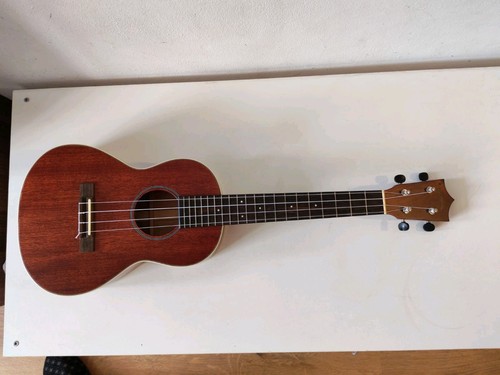 Sigma sum tenor ukulele - sigma,