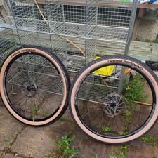 Mavic Crossmax 29/700C wheelset & Vittoria Terreno XC Race 29 gravel Tyres x 3