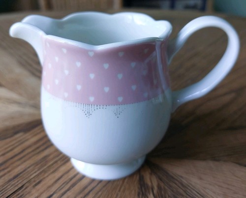 Pretty pink white hearts - pretty,