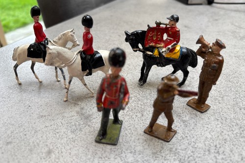 Vintage lead toy - 6x,