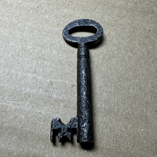 Antique hollow barrel skeleton - hollow,