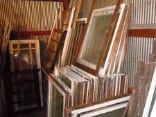 ANTIQUE WAVY GLASS 14'' X 20''