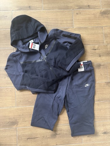 Large nike tech - large, thunder