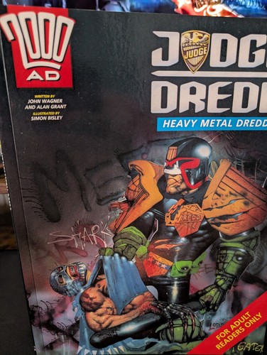 2000 graphic novel judge - graphic,