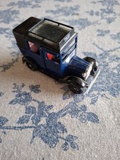 die-cast model 1933 Austin Taxi Lledo "Days Gone"