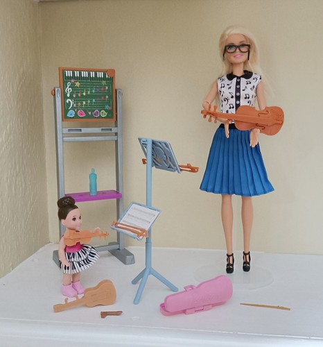 Barbie music teacher doll - barbie,