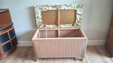 Delightful Original LLOYD LOOM