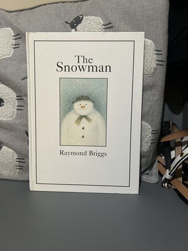 The snowman raymond briggs - by,