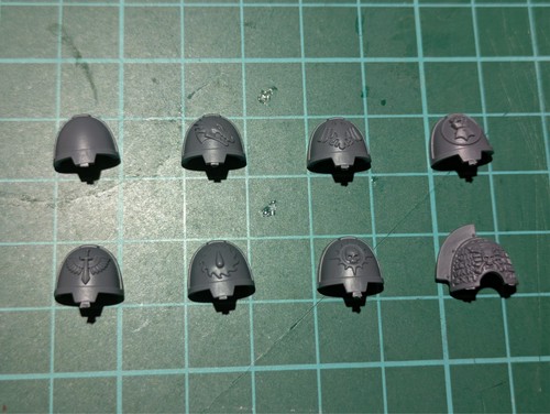 Deathwatch gravis shoulder - gravis,