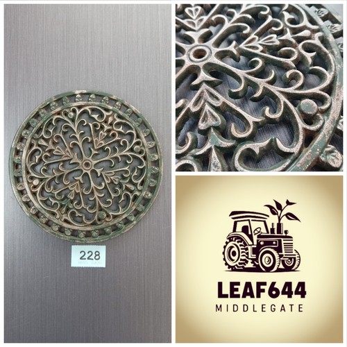 Vintage round cast - vintage, iron