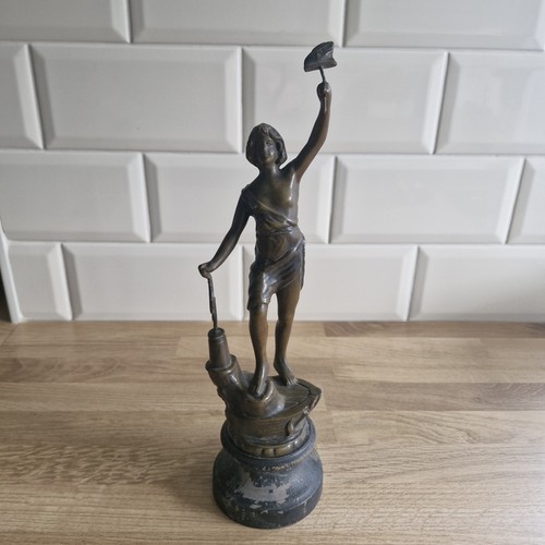 Vinatge spelter lady wooden - spelter,