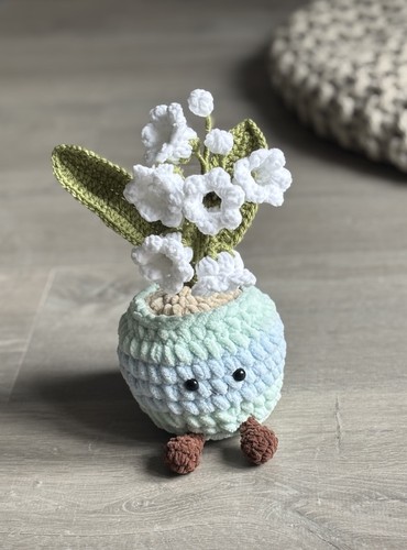 Handmade crochet lily - handmade,