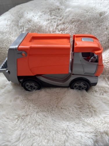Lena simm toy garbage - lena,