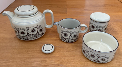 Hornsea pottery cornrose - pottery,