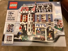 LEGO Creator Pet Shop 10218 - BRAND NEW & SEALED