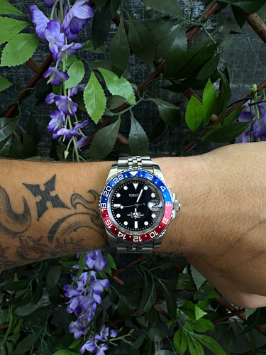 Seiko gmt automatic - seiko,