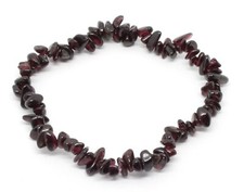 A Natural Garnet Chip Stretchy