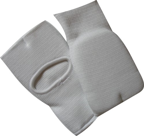 White elastic karate mitts - white,
