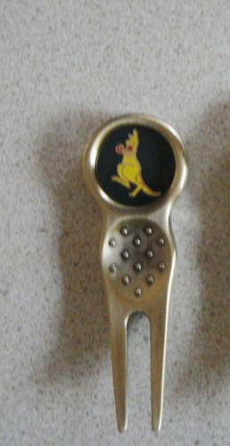 Only golf divot tool - only,