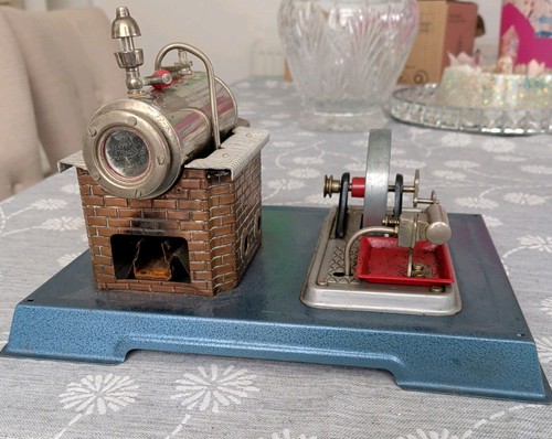 Wilesco steam engine - steam, no