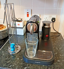 Magimix Nespresso 11301 M190 Citiz Milk Coffee Machine Black with frother