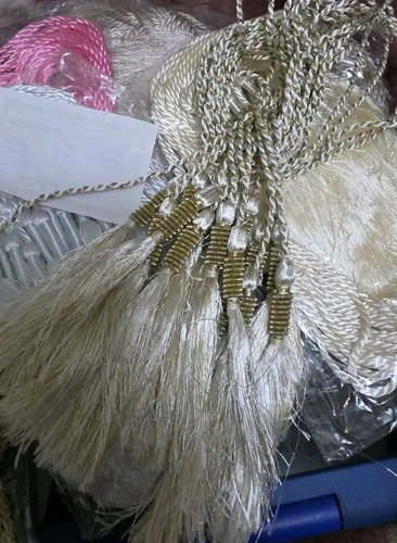 Pair ivory cream tone - of, 2