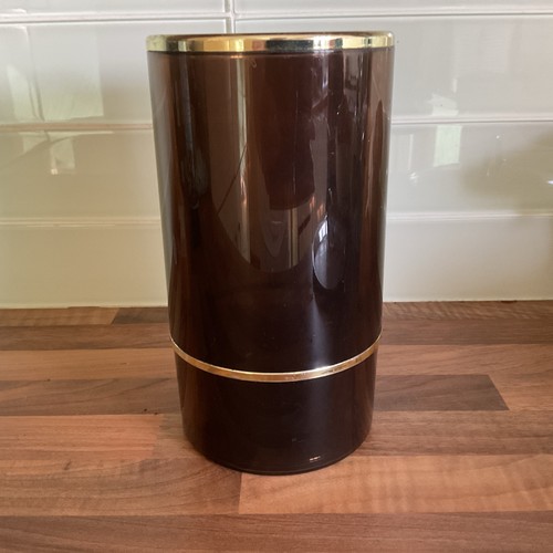 Wine champagne cooler - wine, ice