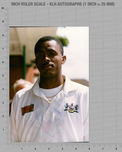 Courtney walsh hand signed - walsh,