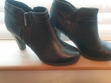 M&S Footglove Black Leather Ankleboot - Size 5.5