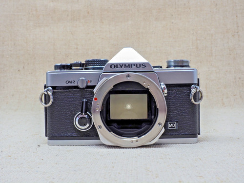 Olympus 35mm camera - om-2, body