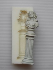 Dolls house Lady Bust On