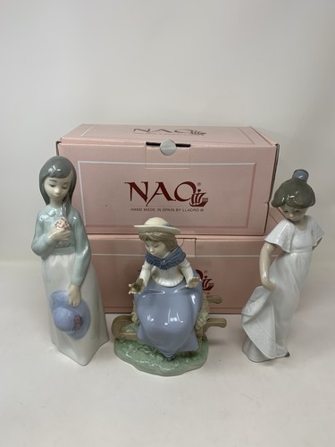 Job lot nao lladro - job,